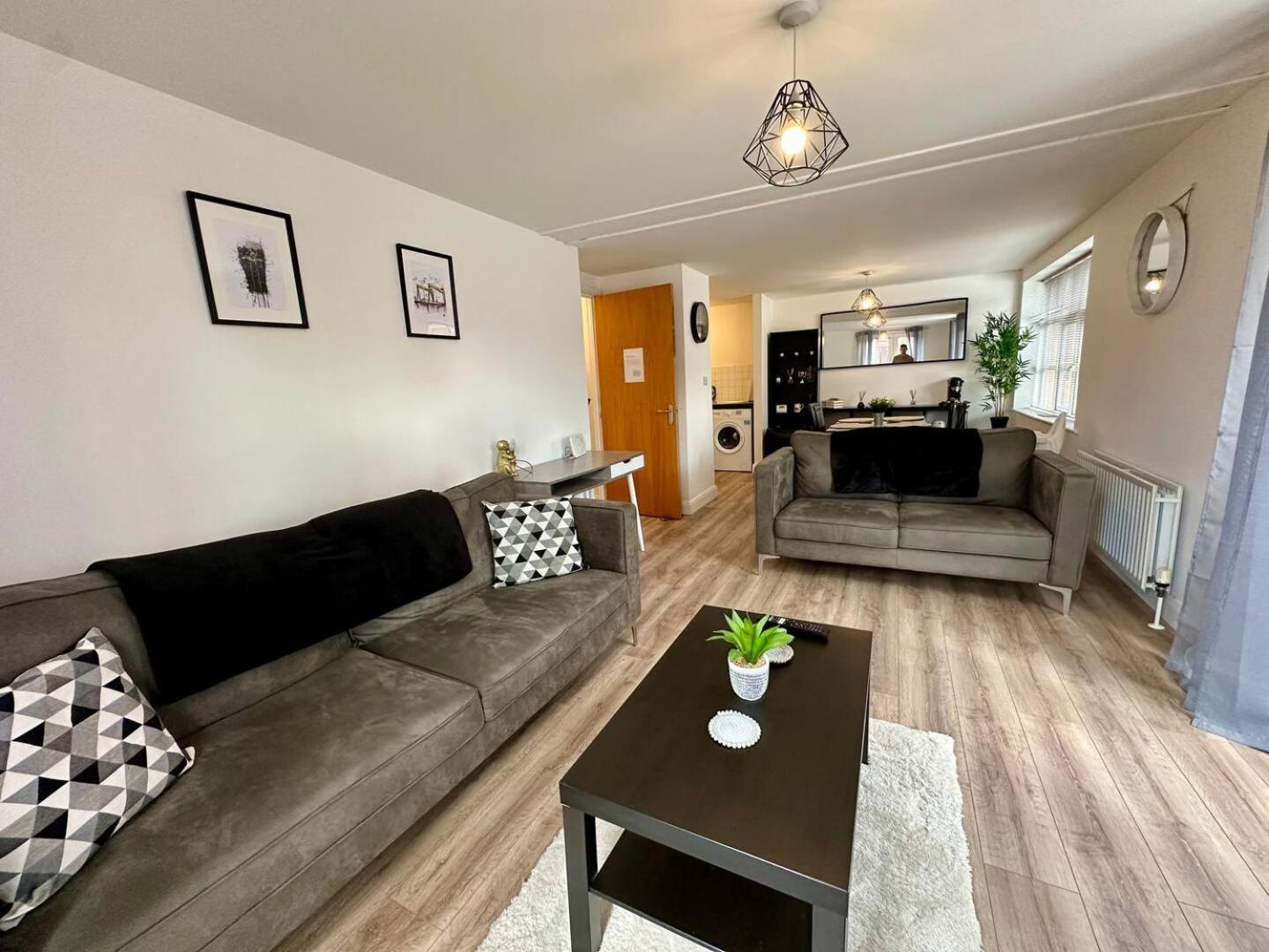 2Br City Side Apartment 贝尔法斯特 外观 照片