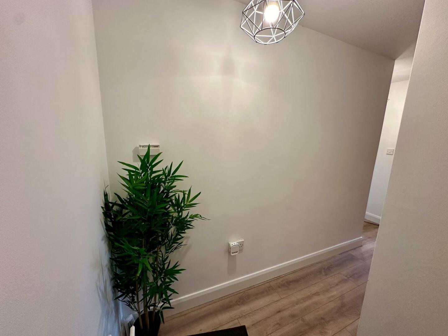 2Br City Side Apartment 贝尔法斯特 外观 照片