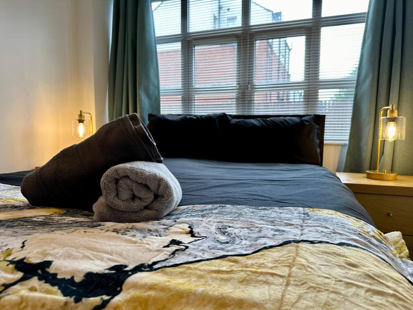 2Br City Side Apartment 贝尔法斯特 外观 照片