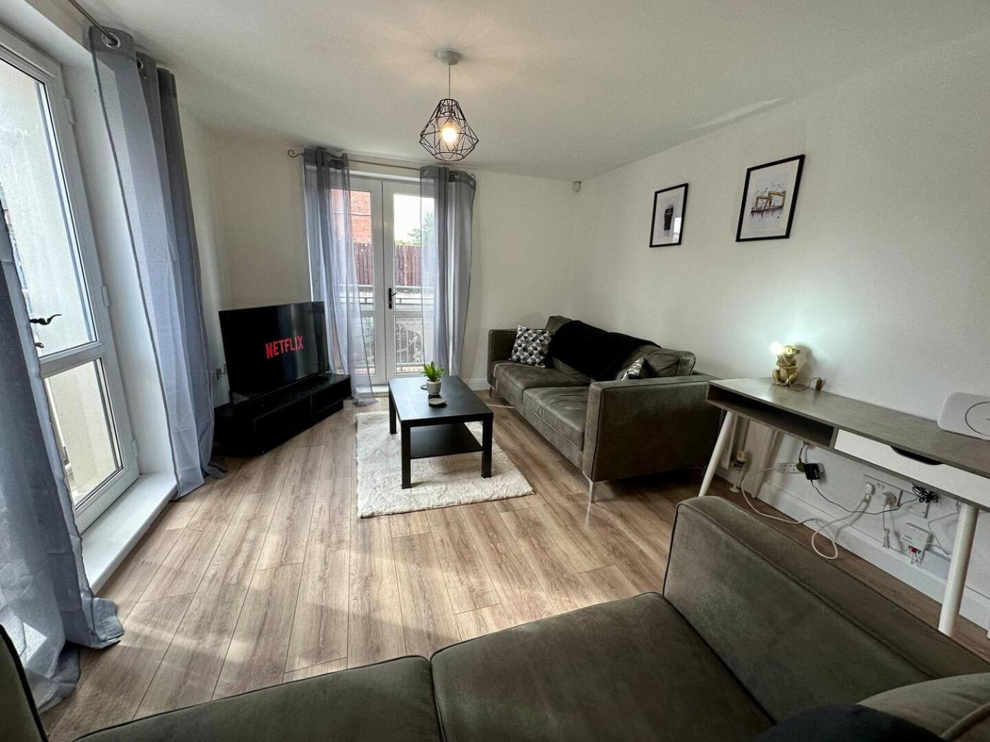 2Br City Side Apartment 贝尔法斯特 外观 照片